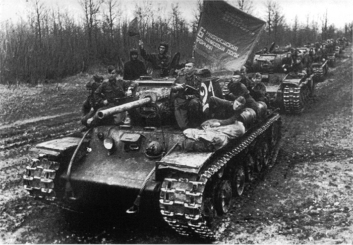 Танки КВ-1С 6-го отдельного танкового полка прорыва перед маршем. Северо-Кавказский фронт