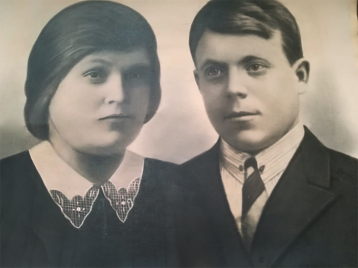 Дронников Петр Егорович с женой Дранниковой Серафимой Ивановной (бабушка Сима в войну была председателем колхоза и воспитывала четверых детей)