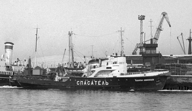Судно-буксир «Капитан Афанасьев», 1962 г. Фото Б. В. Лемачко
