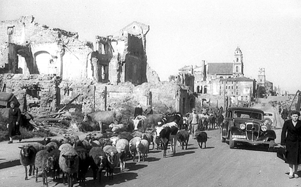 Разрушенная улица Ленина в Минске. 1944 год