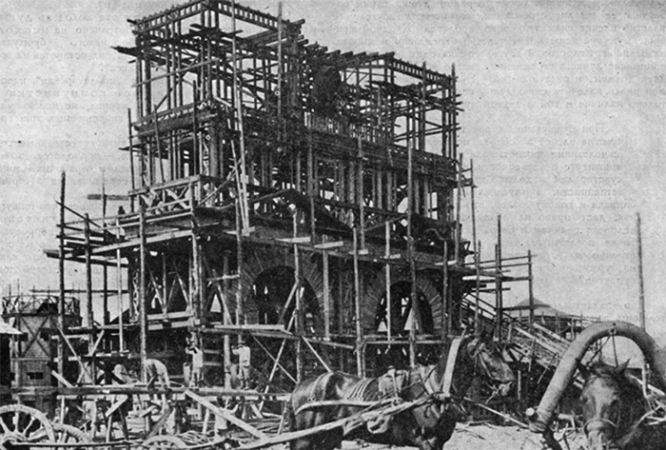 1923 г. Строительство главного входа