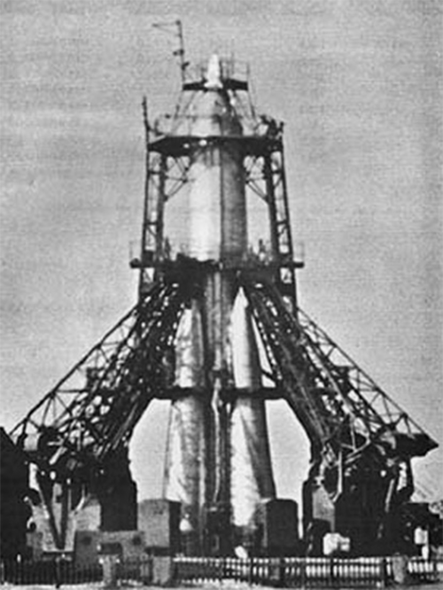 Стартовая площадка. Ракета-носитель 8К71-ПС (Р-7) со Спутником-1.