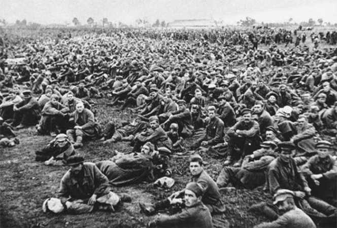 650 тысяч солдат Красной Армии, попавших в плен под Брянском и Вязьмой.