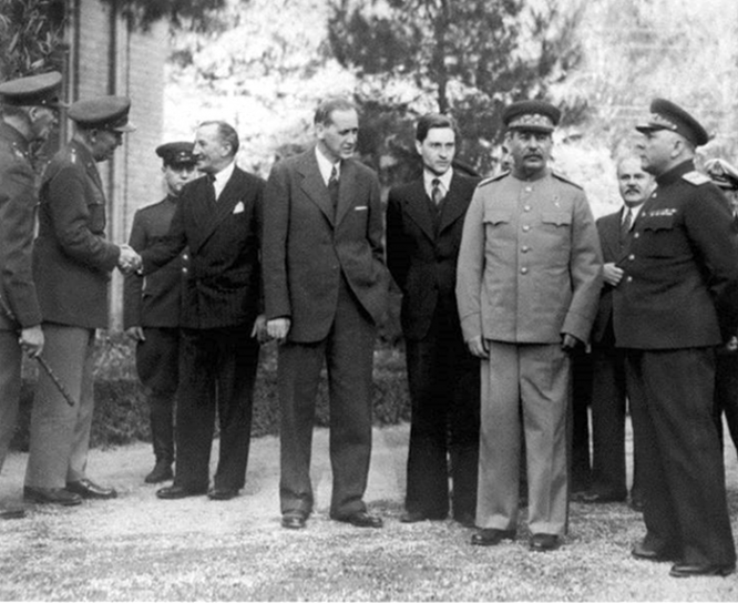 Советская делегация на Тегеранской конференции, 1943 г.
