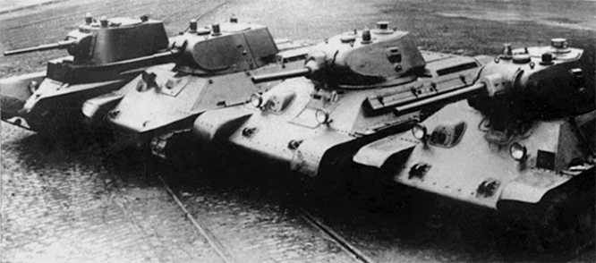 Довоенные танки производства завода № 183. Слева направо: А-8 (БТ-7М), А-20, Т-34 обр 1940 г. с пушкой Л-11, Т-34 обр. 1941 г. с пушкой Ф-34.