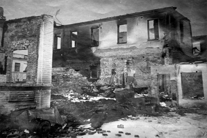 Нальчик. Разрушенное фашистами здание НКВД. 1943 г.