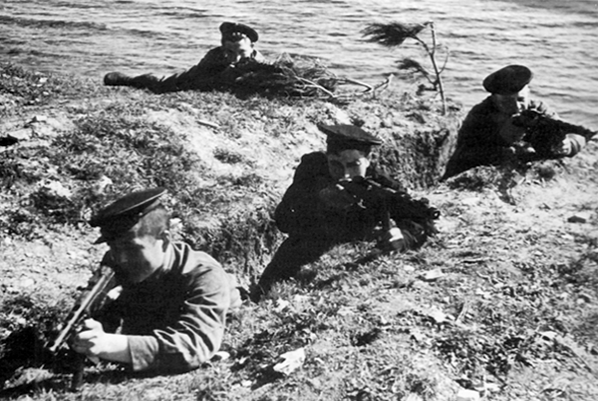 Советские морские пехотинцы. Малая земля, 1943 г.