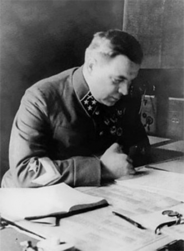 Командующий Ленинградским фронтом генерал-лейтенант артиллерии Л. А. Говоров, 1942 г.