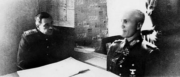 Маршал Л. А. Говоров допрашивает бывшего командующего 16-й немецкой армией генерал-лейтенанта Фолькамера