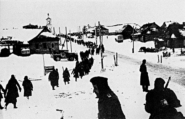Части вермахта уходят из Ржева. Март 1943 г.