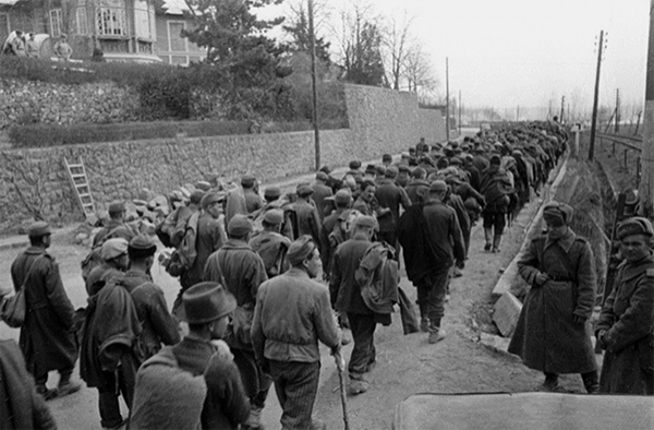 Венгерские солдаты, плененные частями РККА в районе озера Балатон