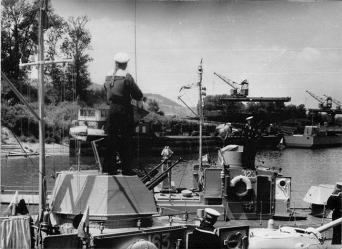 Советские бронекатера Дунайской военной флотилии в Австрии. Весна 1945 г.