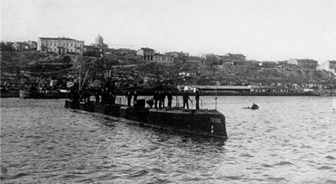 Подводная лодка «Тюлень» (типа «Барс»), на Черноморском флоте, 1916 г.