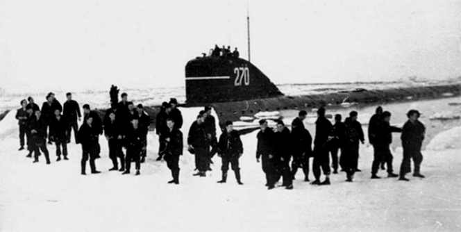 Подводная лодка К-3 «Ленинский комсомол» на Северном полюсе