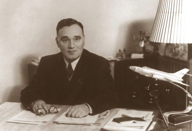 Генеральный конструктор А. С. Яковлев. 1960-е г.