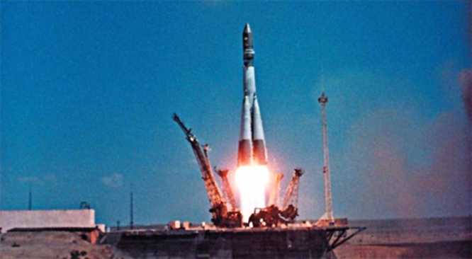 Взлёт ракеты-носителя утром 12 апреля 1961 г.