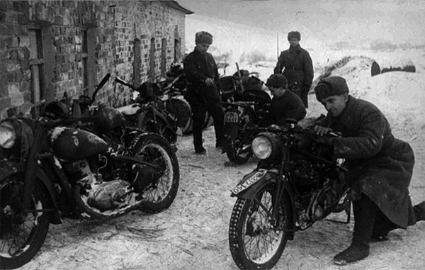 Трофейные немецкие мотоциклы, захваченные советскими войсками в ходе битвы за Москву