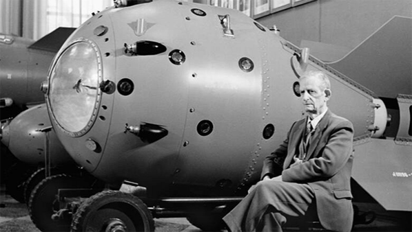 Ю. Б. Харитон – один из руководителей советского проекта атомной бомбы и первая отечественная атомная бомба