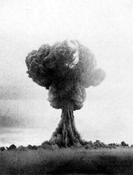 Взрыв первой отечественной атомной бомбы РДС-1 на Семипалатинском полигоне, 29 августа 1949 г.