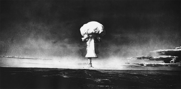 Момент одного из наземных ядерных взрывов