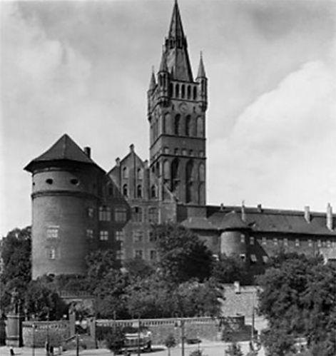 Кенигсбергский замок. С 1942 по 1944 гг.в нем была установлена Янтарная комната