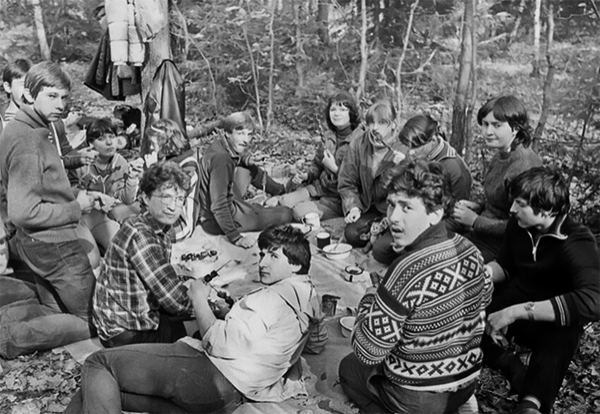 Так отмечали 1 мая в СССР. Любимые всеми советскими людьми шашлыки из национального кавказского блюда в СССР превратились в общесоветский деликатес