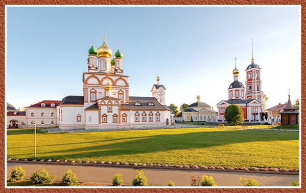 Троице-Сергиев Варницкий монастырь основан на месте рождения святого Русской православной церкви преподобного Сергия Радонежского