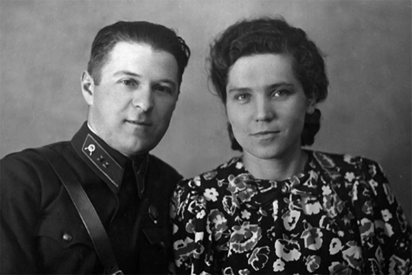 Мои родители Александр и Евгения Старостенко, май 1941 г.