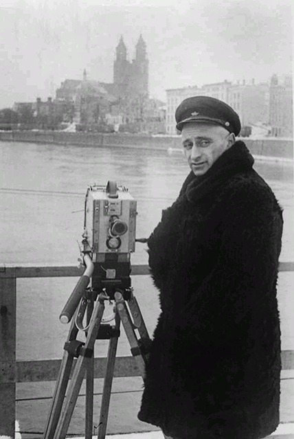 Трудный фронтовой путь прошел оператор Лозовский